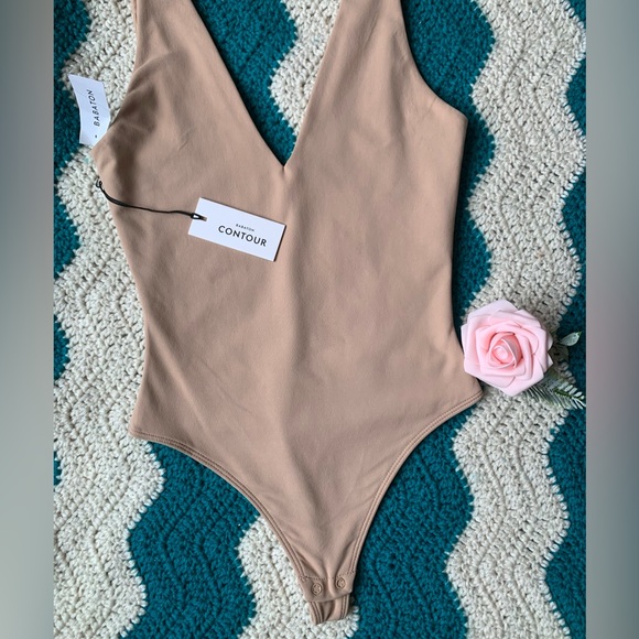 Babaton Tops - Babaton Contour V-Neck Bodysuit in Soft Tan